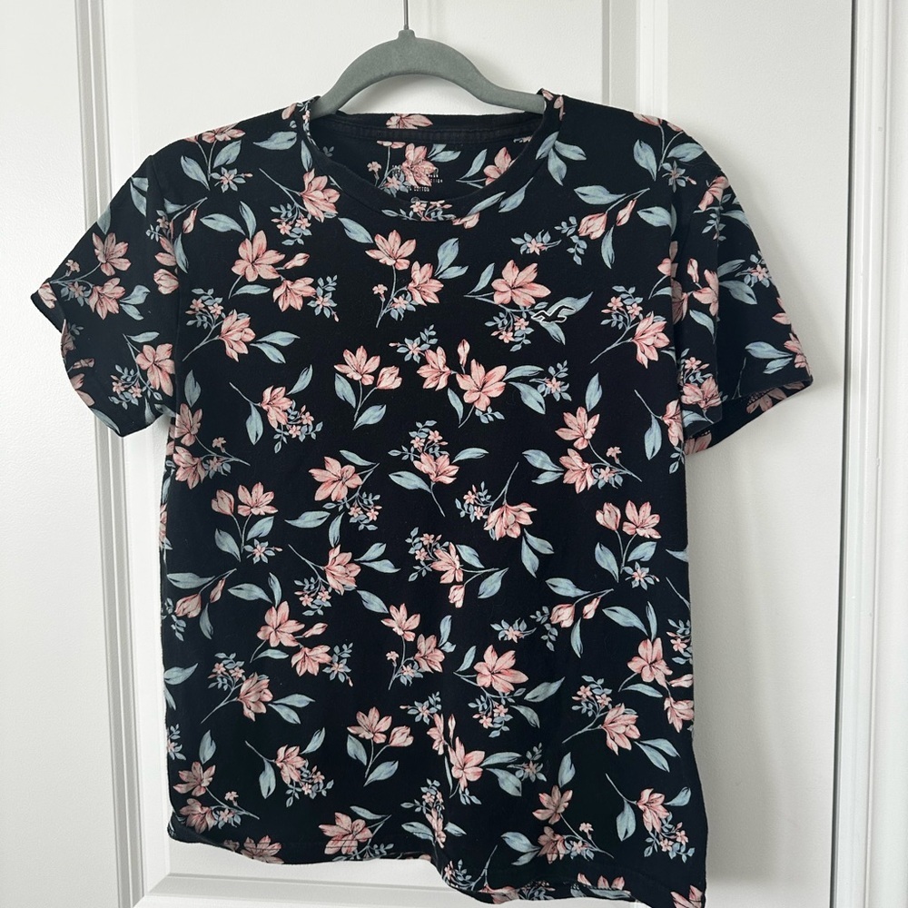 Hollister Co. Shortsleeve Floral T Shirt